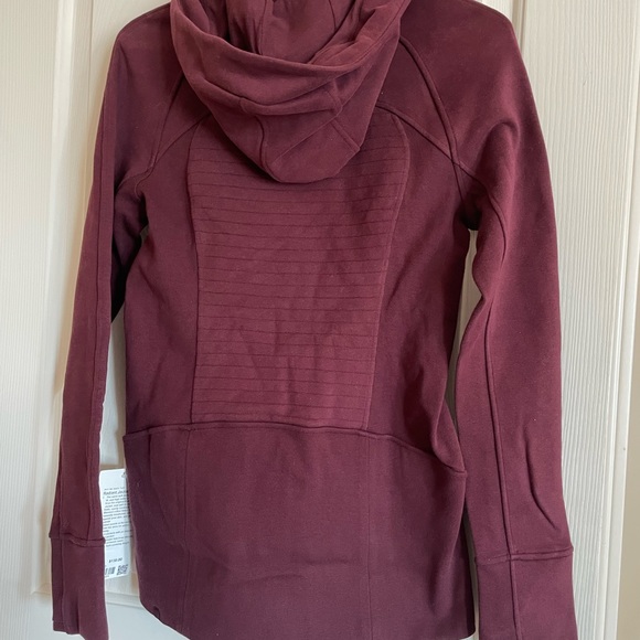 Lululemon woman’s hoodie - Picture 3 of 3